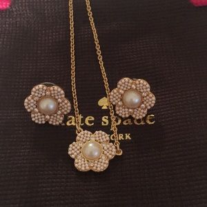 Earrings and necklace set